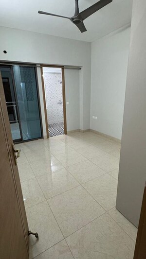 Room in 3 BHK Apartment at SKA Orion, Sector 143b – for Sale