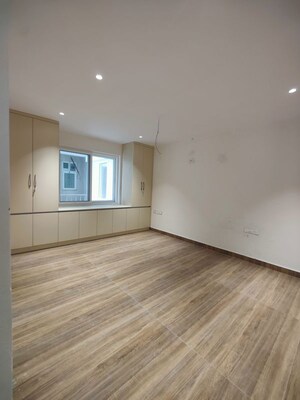 Room in 3 BHK Apartment at Trendset Allure, Kokapet – for Rent