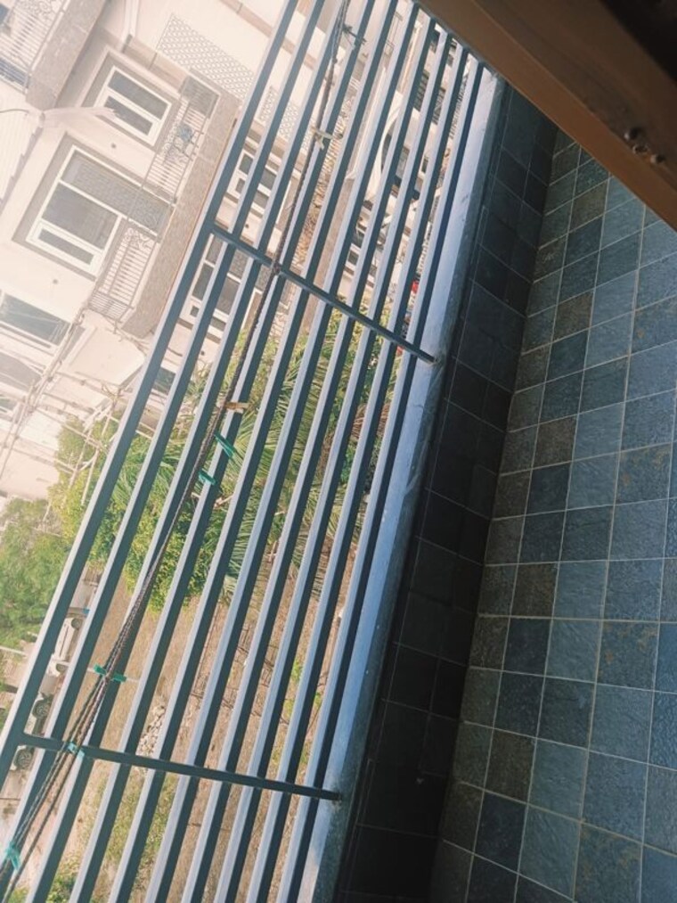 Balcony, sector 125 6 Bedroom 144 Sq.Yd. Independent House In Sector 125 Kharar 10687089