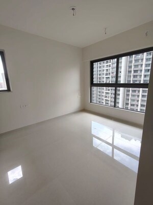 Room in 2 BHK Apartment at Kalpataru Parkcity Eternia, Kolshet Road – for Sale