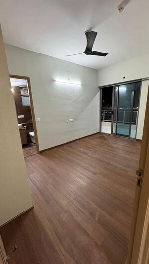 Room in 3 BHK Apartment at SKA Orion, Sector 143b – for Sale