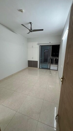 Room in 3 BHK Apartment at SKA Orion, Sector 143b – for Sale