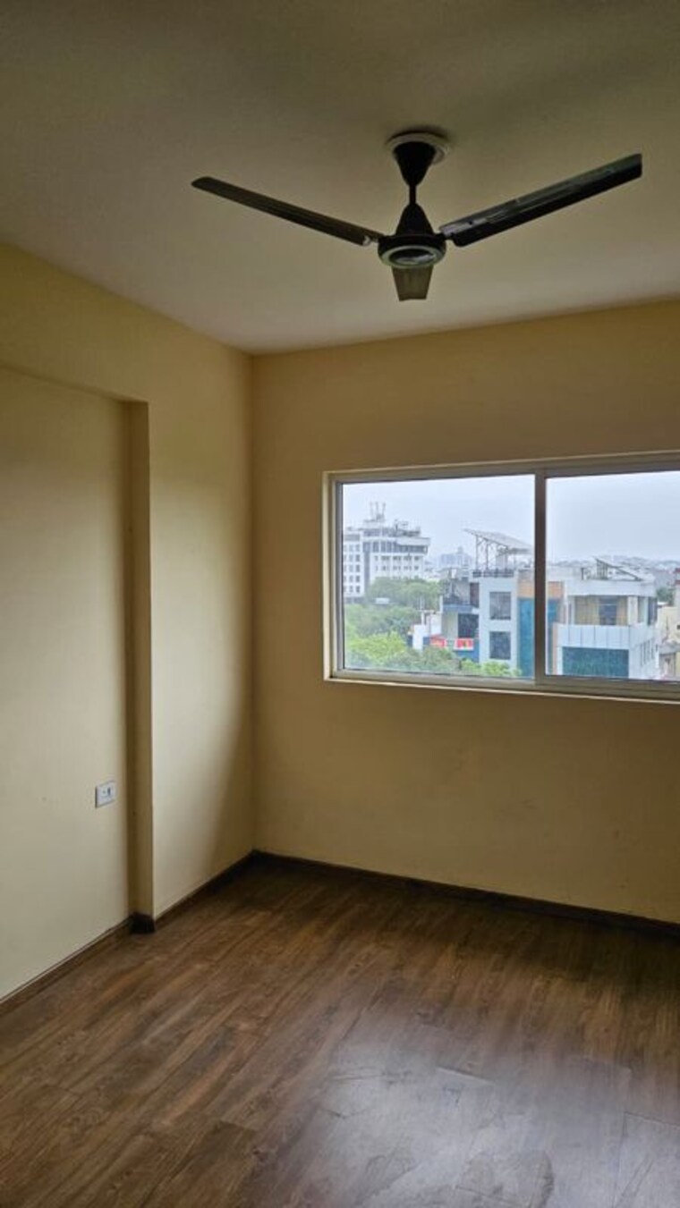 Room, one-oak-natura 2.5 Bedroom 1350 Sq.Ft. Apartment In Sushant Golf City Lucknow 10687088