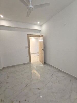 Room in 1 BHK Apartment at Neb Sarai – for Rent