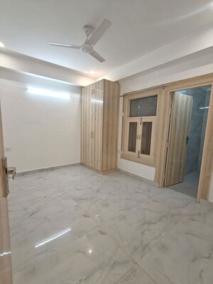 Room in 1 BHK Apartment at Neb Sarai – for Rent
