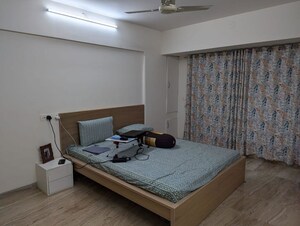 Bedroom in 2 BHK Apartment at Shilpa Apartment Santacruz West, Santacruz West – for Rent