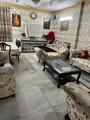 Living Room in 2 BHK Builder Floor at Malviya Nagar – for Rent