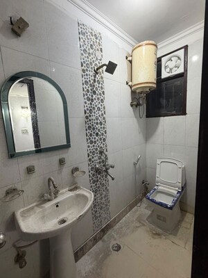 Bathroom in 1 BHK Apartment at Neb Sarai – for Rent
