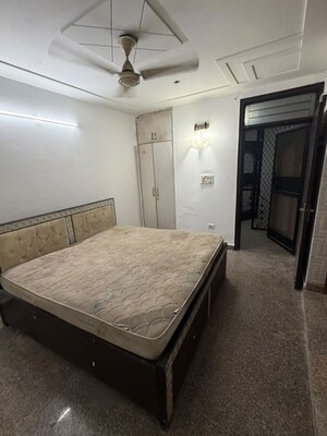 Bedroom in 1 BHK Apartment at Neb Sarai – for Rent