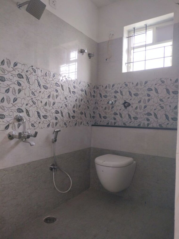 Bathroom, jayamahal 2 Bedroom 1350 Sq.Ft. Builder Floor In Jayamahal Bangalore 10687159