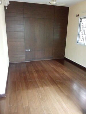 Room in 3 BHK Builder Floor at Ganga Nagar – for Rent