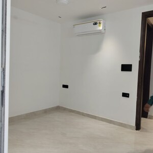Room in 2 BHK Builder Floor at Saket – for Rent