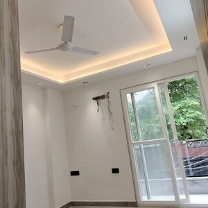 Furnished Amenities in 2 BHK Builder Floor at Saket – for Rent
