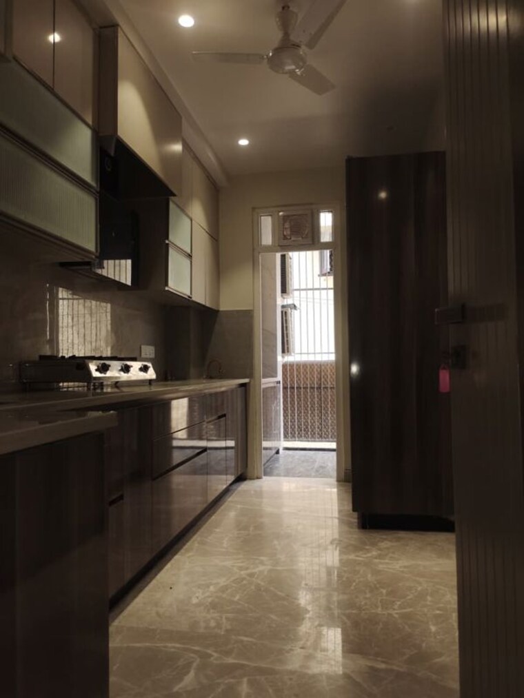 Kitchen, east of kailash 3 Bedroom 1200 Sq.Ft. Builder Floor In East Of Kailash Delhi 10687203