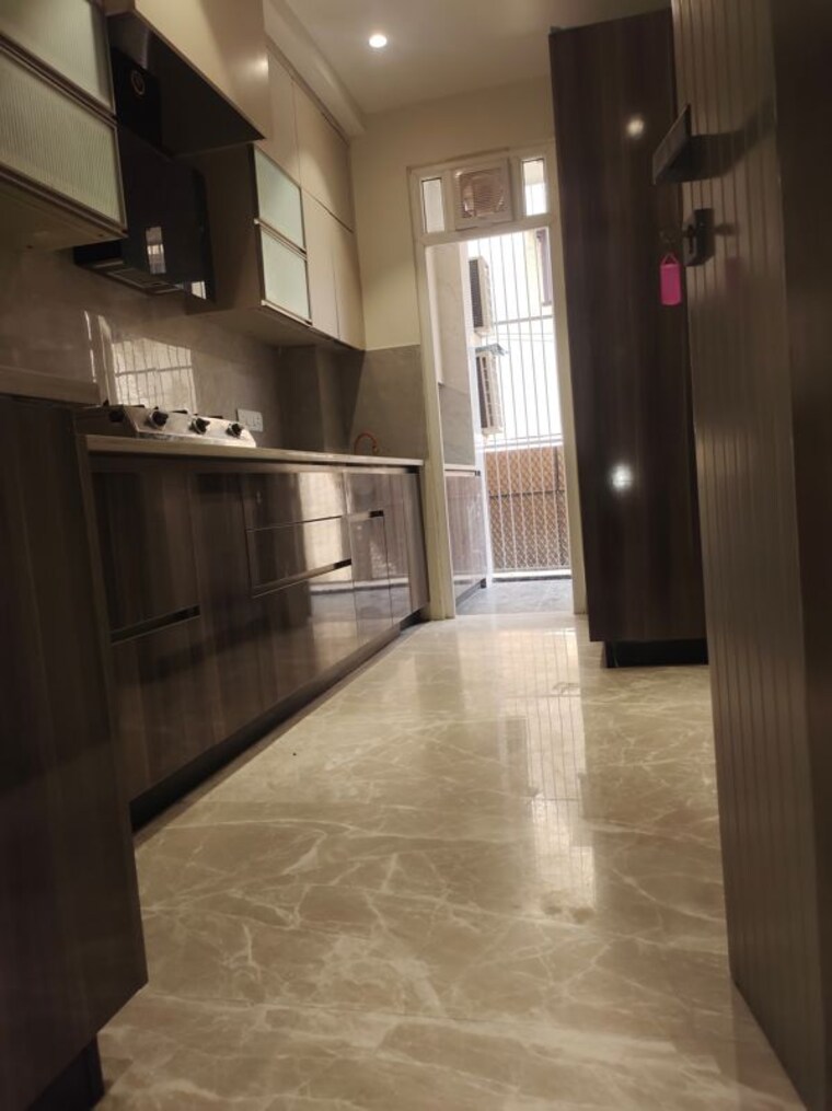 Kitchen, east of kailash 3 Bedroom 1200 Sq.Ft. Builder Floor In East Of Kailash Delhi 10687203
