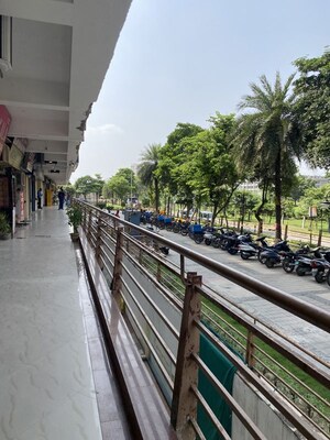  Shop – Exterior View View at BPTP Parklands, Sector 76 - for Sale