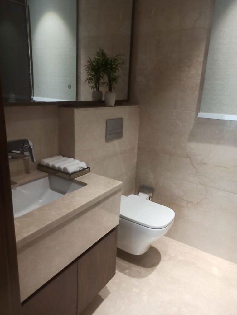 Bathroom, central-park-the-orchard 3 Bedroom 2129 Sq.Ft. Builder Floor In Sohna Sector 33 Gurgaon 10687292