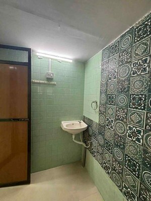 Bathroom in 1 BHK Apartment at Andheri West – for Rent