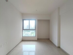 Room in 2 BHK Apartment at Piramal Vaikunth, Balkum Pada – for Sale