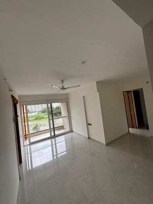 Room in 2 BHK Apartment at Glorious Tathastu, Ravet – for Rent
