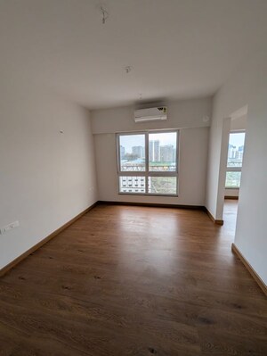 Room in 3.5 BHK Apartment at Gera World of Joy, Kharadi – for Rent