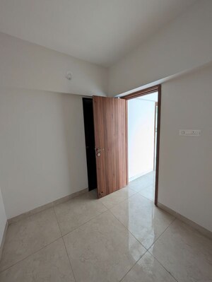 Room in 3.5 BHK Apartment at Gera World of Joy, Kharadi – for Rent