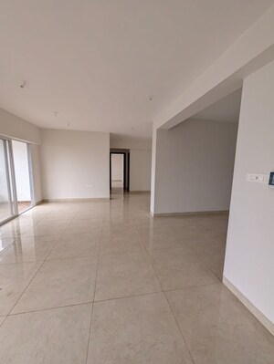 Room in 3.5 BHK Apartment at Gera World of Joy, Kharadi – for Rent