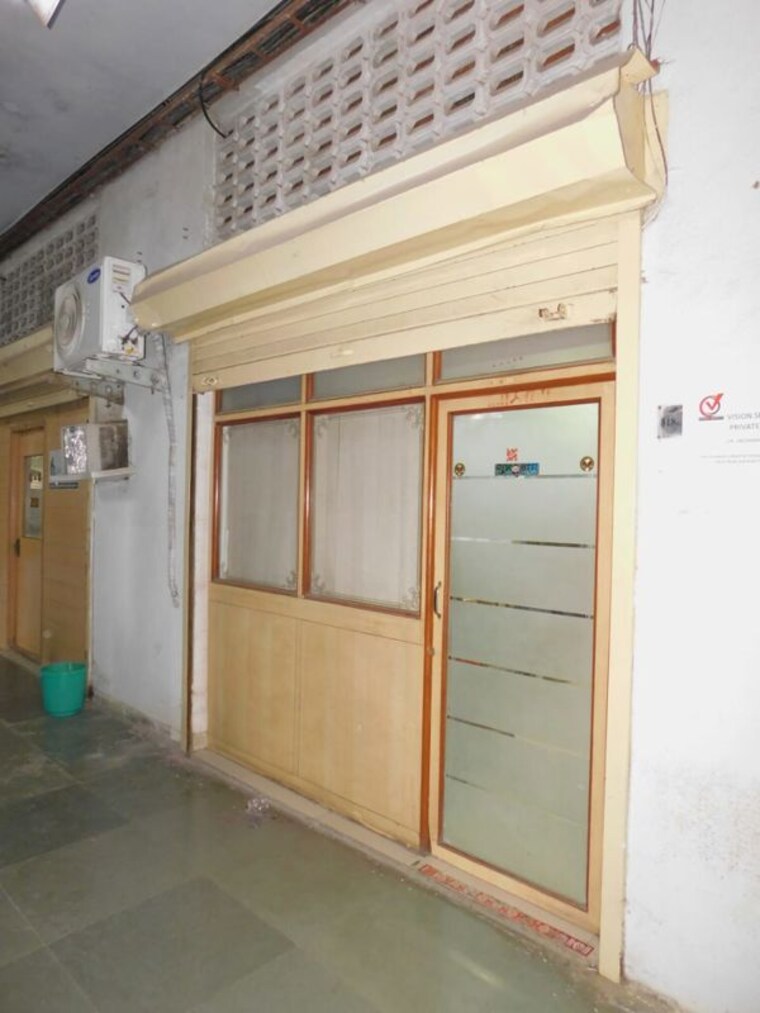 Room, gundecha-industrial-complex Commercial Office Space 500 Sq.Ft. In Kandivali East Mumbai 10687368