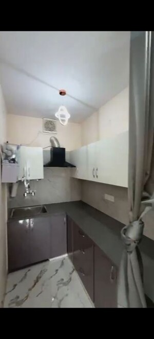 Bathroom in 1 BHK Builder Floor at Sector 42 – for Rent