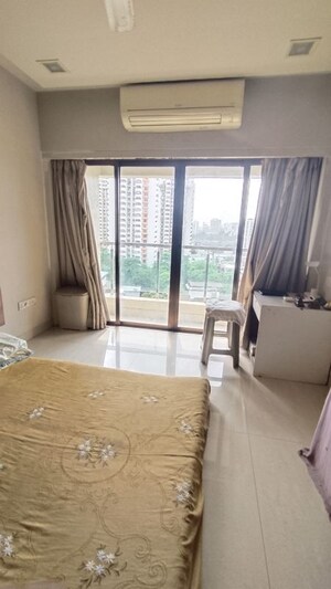 Team Area in 2 BHK Apartment at Prakriti Towers, Goregaon East – for Sale