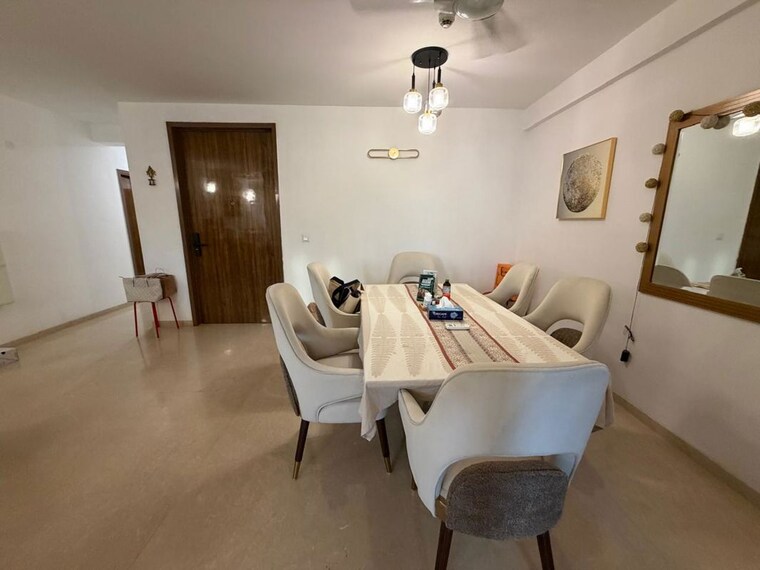 Team Area, dlf phase ii 4 Bedroom 295 Sq.Ft. Builder Floor In Dlf Phase ii Gurgaon 10687435