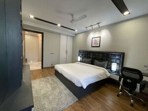 Bedroom in 3.5 BHK Builder Floor at Jalvayu Towers, Sector 56 – for Rent