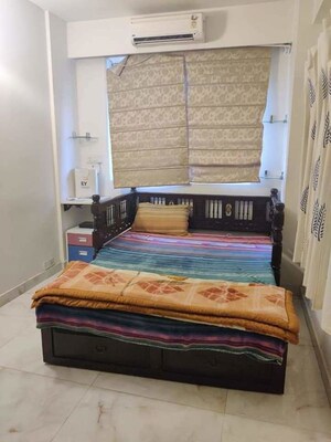 Bedroom in 3.5 BHK Builder Floor at Jalvayu Towers, Sector 56 – for Rent