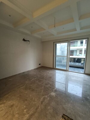 Room in 4 BHK Villa at Nirvana Country – for Rent