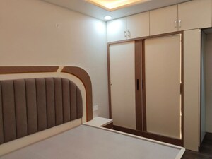 Room in 4 BHK Apartment at Vaishali Nagar – for Rent