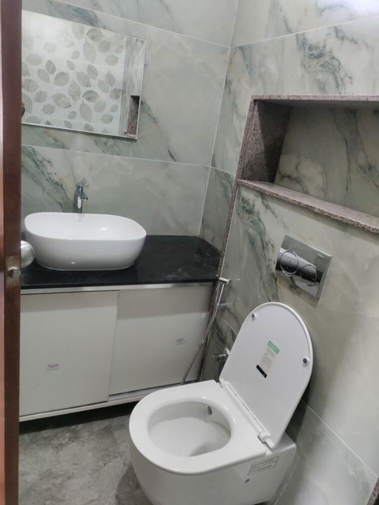 Bathroom, basaveshwara nagar 3 Bedroom 2200 Sq.Ft. Builder Floor In Basaveshwara Nagar Bangalore 10687473