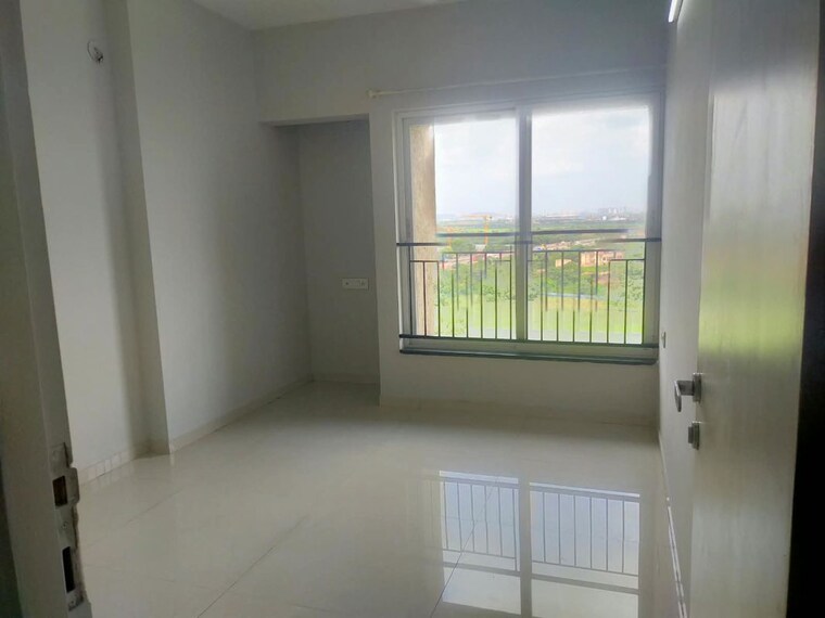 Room, rustomjee-urbania-azziano 2 Bedroom 850 Sq.Ft. Apartment In Thane West Thane 10687474