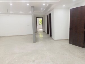 Room in 4 BHK Builder Floor at Pitampura – for Sale