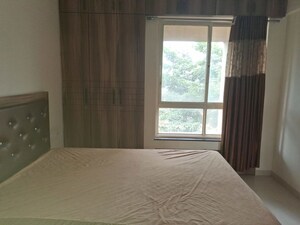 Room in 2 BHK Apartment at Nyati Evita, Dhanori – for Rent