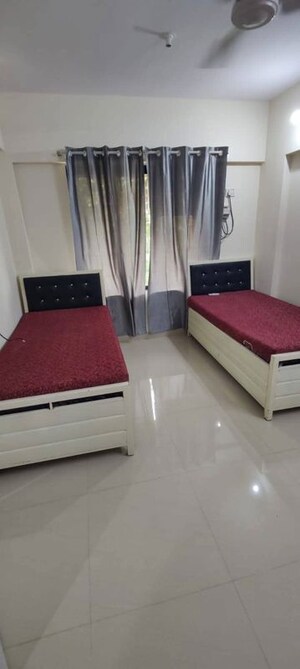  Pg For Rent in Omkar Signet, Malad East