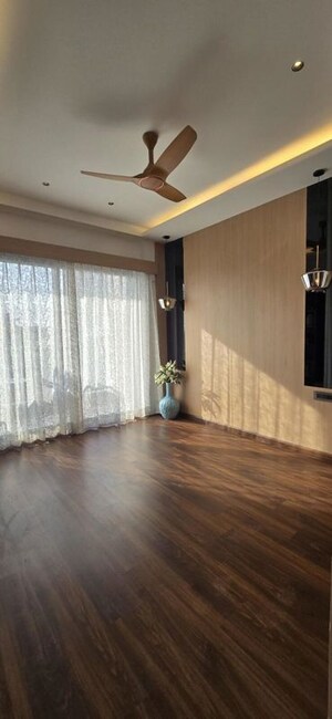 Room in 3 BHK Builder Floor at Sector 23 – for Rent