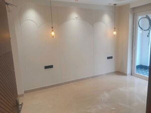 Room in 3 BHK Builder Floor at Sector 22 – for Rent