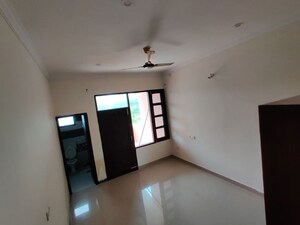 Room in 2 BHK Independent House at Sector 21 – for Rent