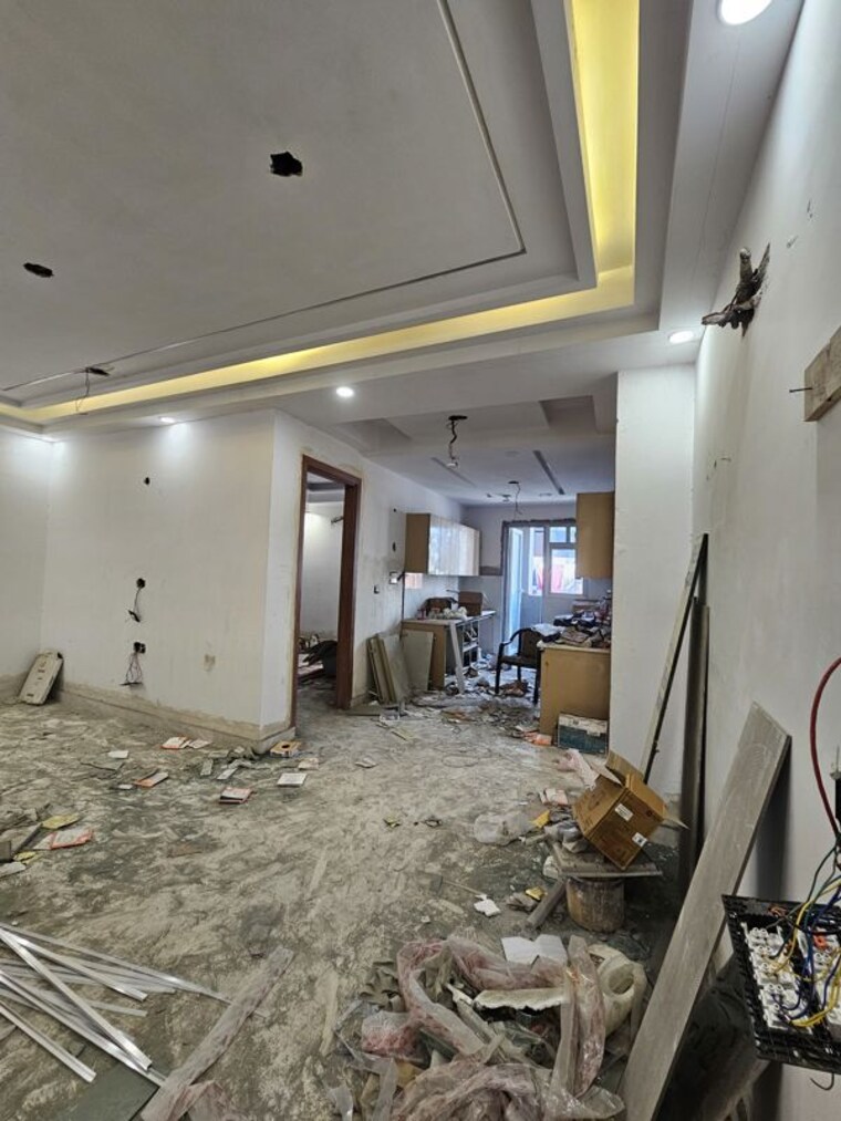 Balcony, hari nagar 3 Bedroom 130 Sq.Yd. Builder Floor In Hari Nagar Delhi 10687193