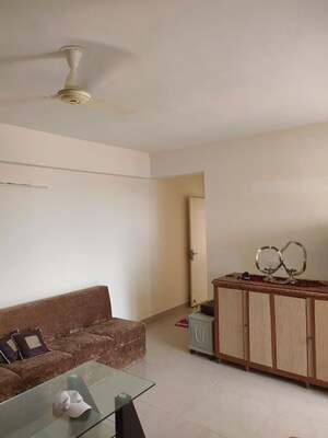 Room in 2 BHK Apartment at Bedarwals Sixty Three Golf Drive, Sector 63 – for Rent