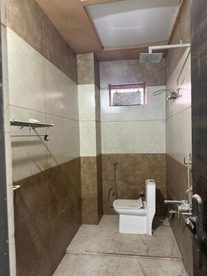 Bathroom in 4 BHK Apartment at Royal Apartments, Sigma Iv Greater Noida – for Rent