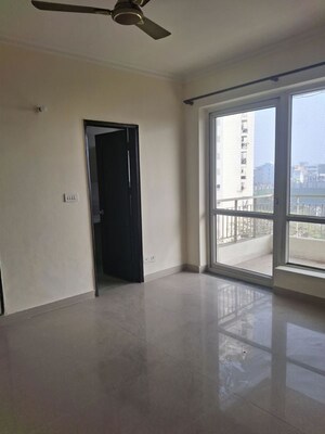 Room in 3 BHK Builder Floor at Sector 22 – for Rent