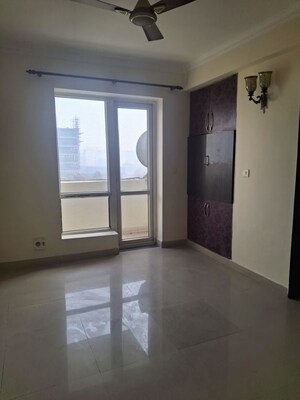 Room in 3 BHK Builder Floor at Sector 22 – for Rent