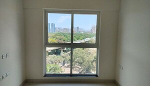 Room in 2 BHK Apartment at Sheth Avante, Kanjurmarg West – for Rent