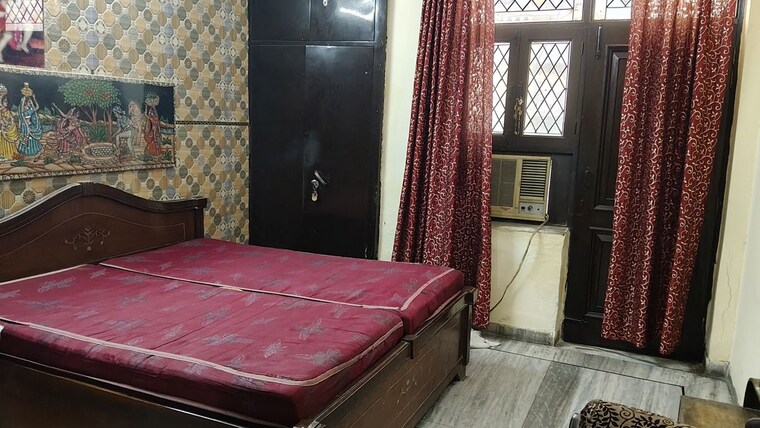 Bedroom, spring-field 1 Bedroom 125 Sq.Ft. Builder Floor In Sector 31 Faridabad 10687524